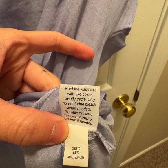 Nine West Button-Down Blouse – Size S, Light Blue, Cap Sleeves, Flowy Fit - Picture 7 of 9